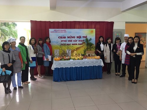 Trường MN Phúc Đồng tham gia Hội thi “Giáo viên dạy giỏi, Nhân viên nuôi dưỡng giỏi” cấp học MN quận Long Biên năm học 2016 – 2017.